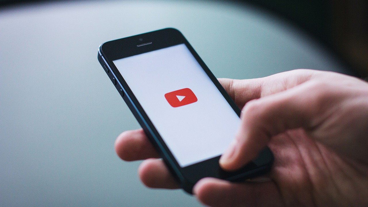 youtube App auf dem Smartphone